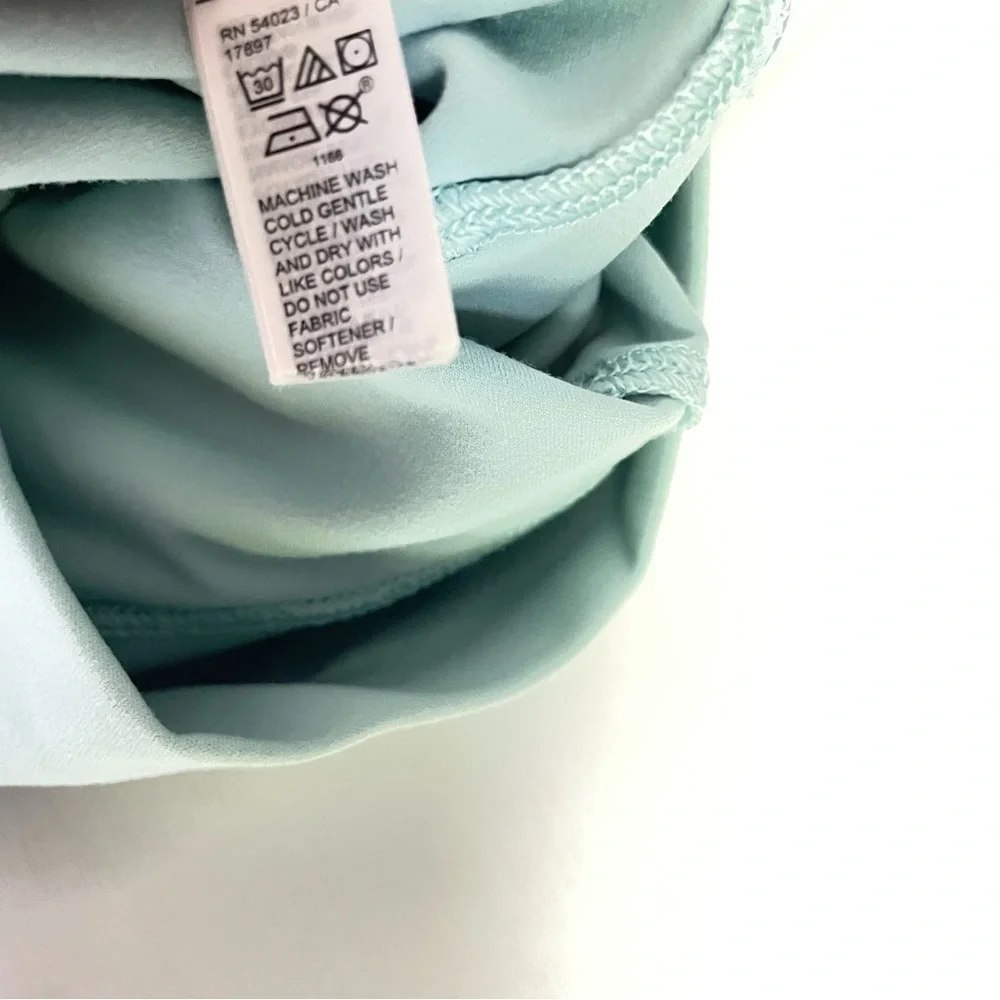 Athleta light green